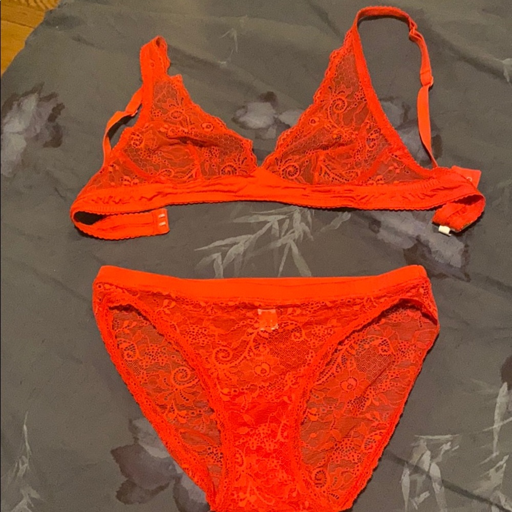 Cosabella red matching bra and panty set - size S
